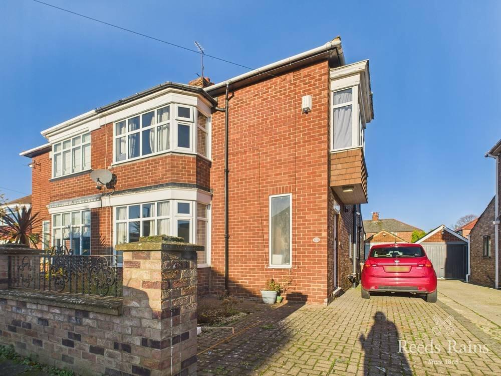 3-bed semi-detached on Lunedale Avenue, Middlesbrough, North Yorkshire, TS5, £220,000