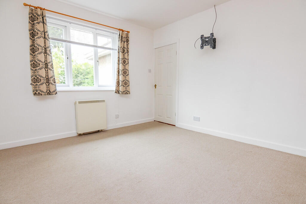 Apartment in Weston-super-Mare, Whitecross Village - View 6