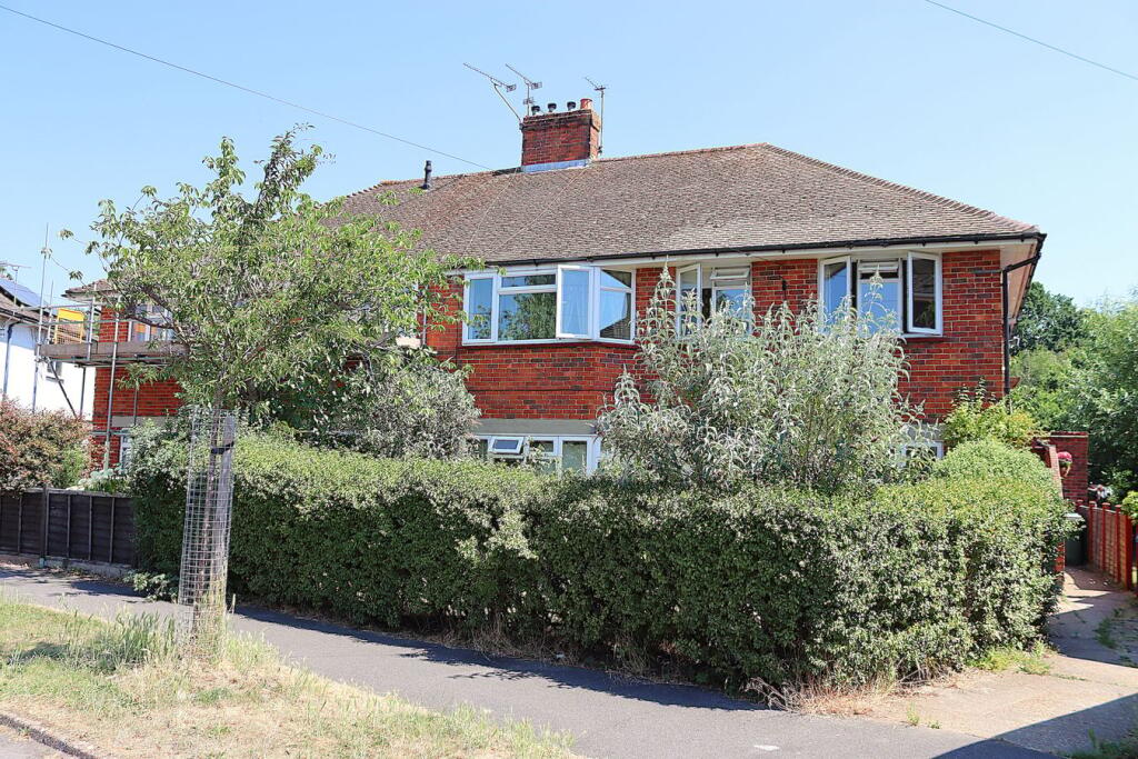 Main image of property: Birchett Road, FARNBOROUGH, GU14