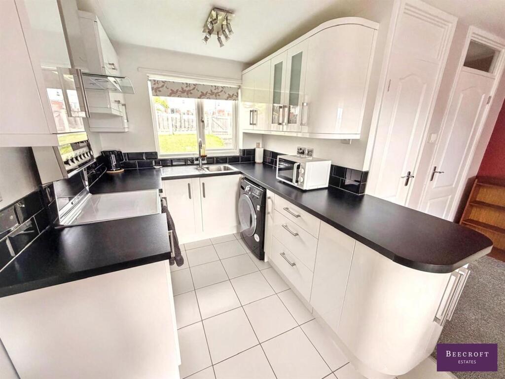House in Rotherham, South Yorkshire - View 2
