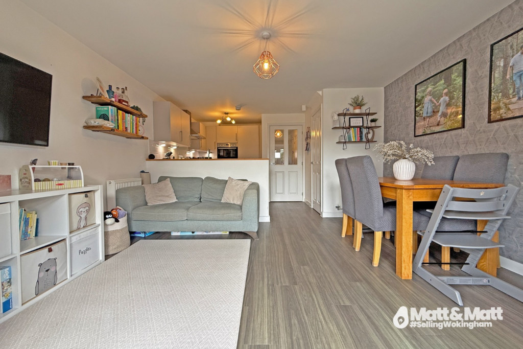 House in Wokingham, Montague Park - View 2