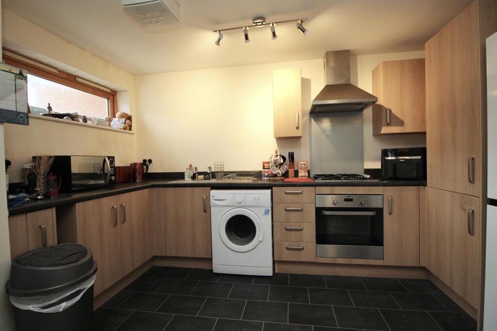 Apartment in Street, Somerset - View 4