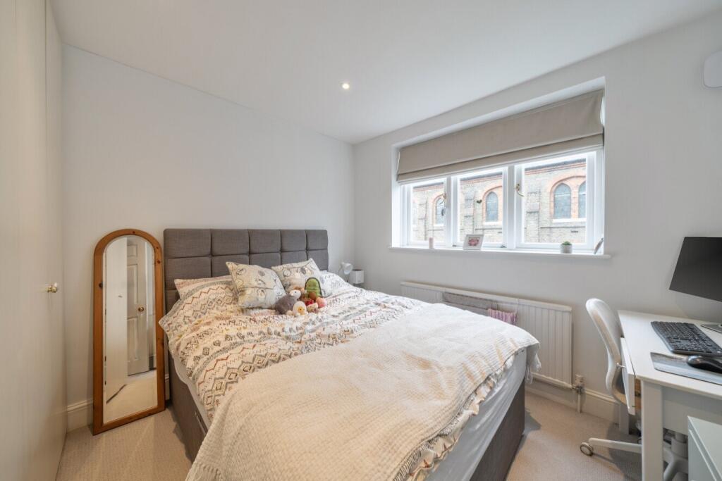 Apartment in London - View 5