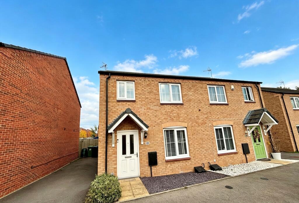 Main image of property: Russet Way, Bidford-on-Avon, B50 4QN