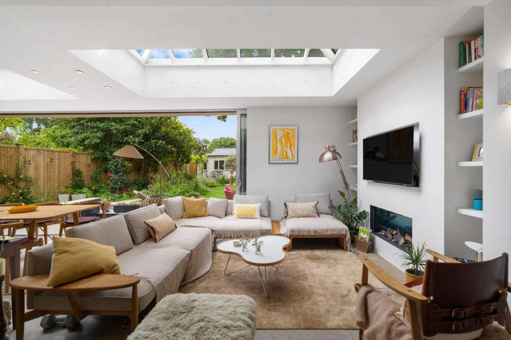 House in London - View 4