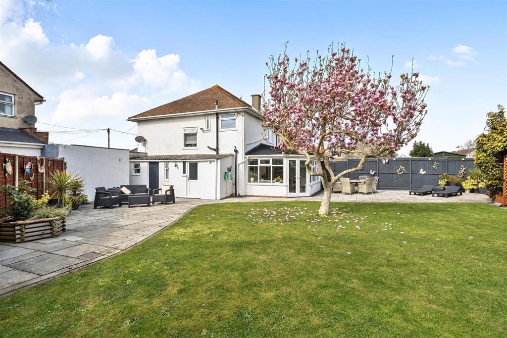 Main image of property: Dayshes Close, Gosport