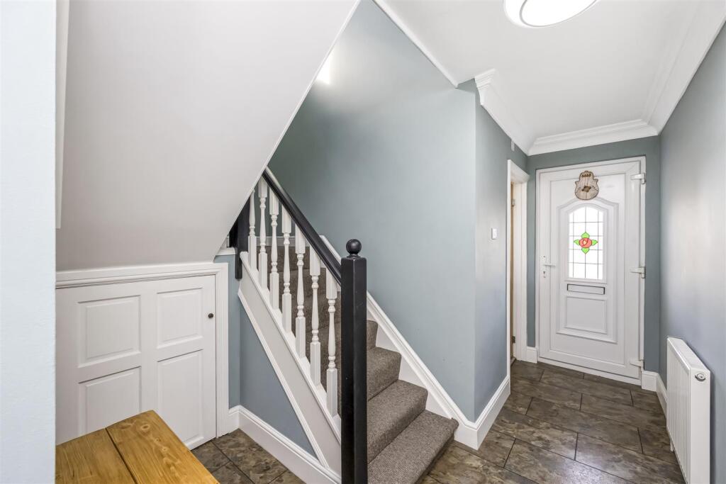 Westfield Crescent, Patcham, Brighton photo 5