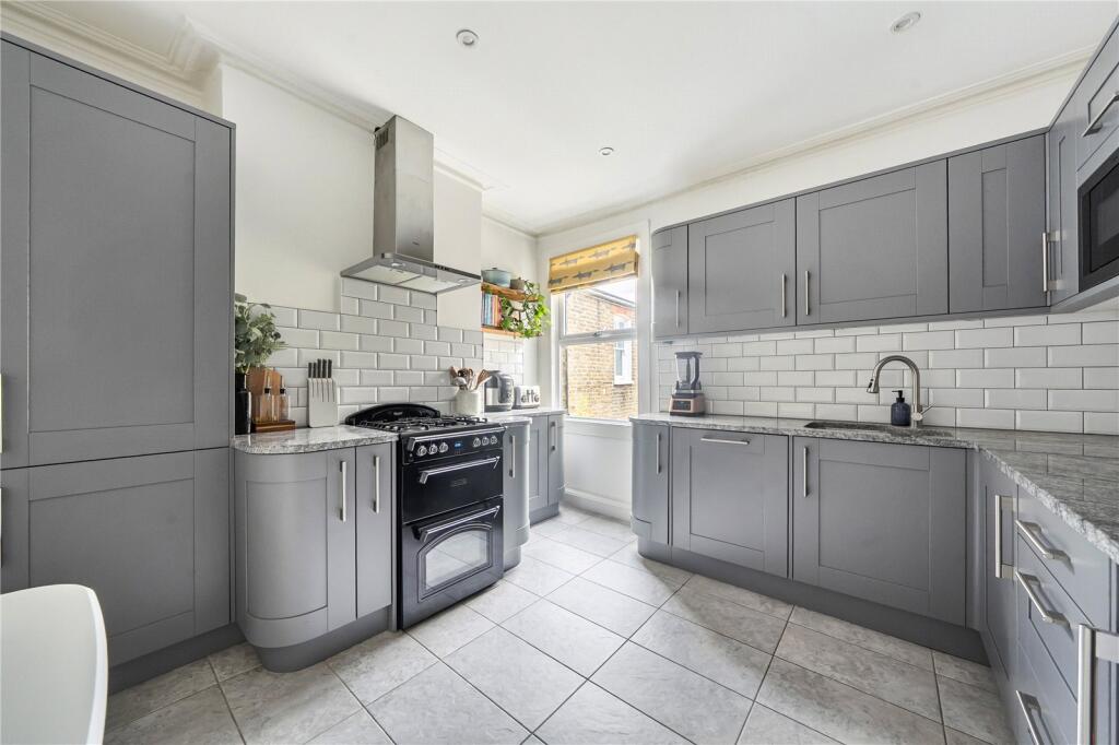 Apartment in London, Upper Sydenham, Forest Hill - View 2