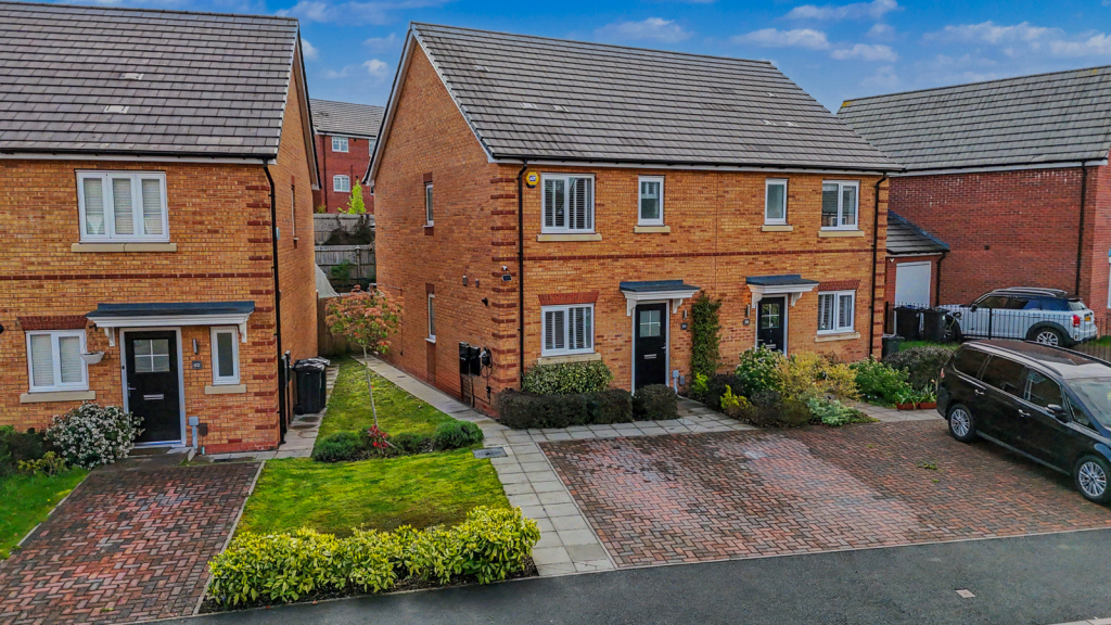 Main image of property: Hawthorn Way, Birmingham, B38 9AT