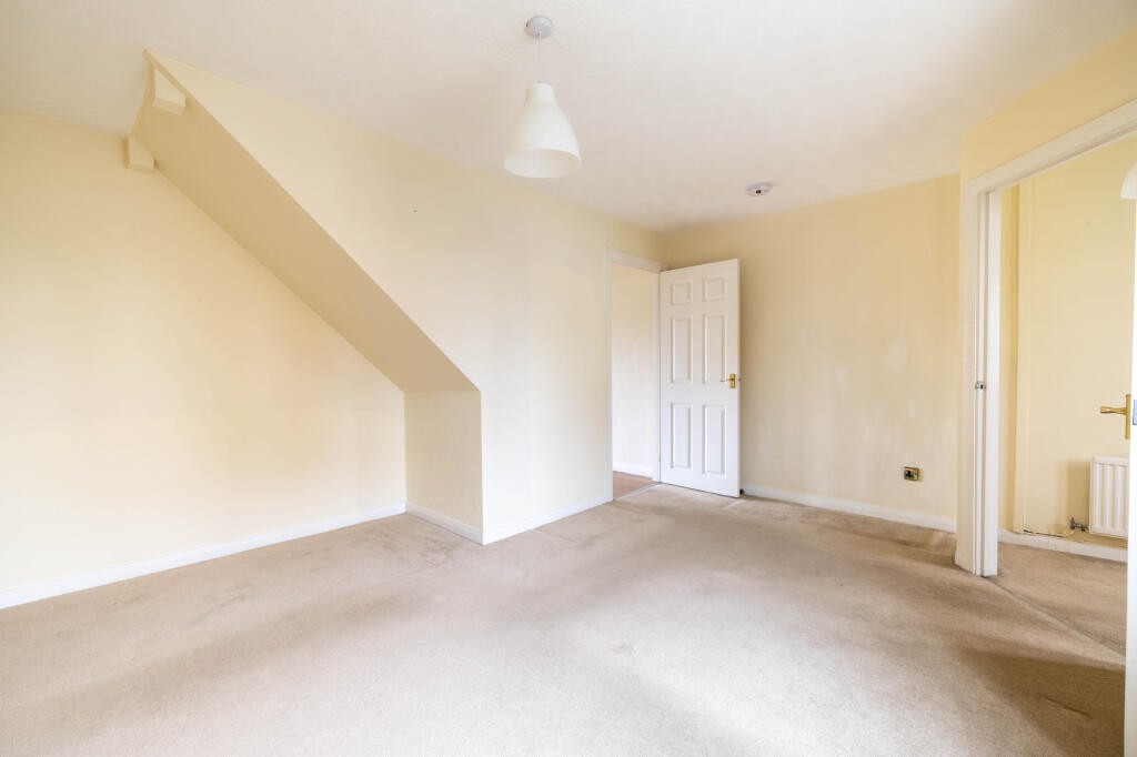 Manor Chase, Beddau, Pontypridd, CF38 - View 4