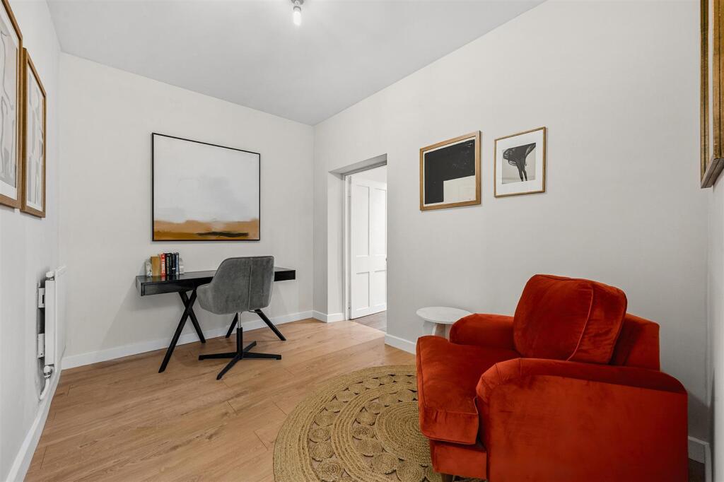 Apartment in London - More