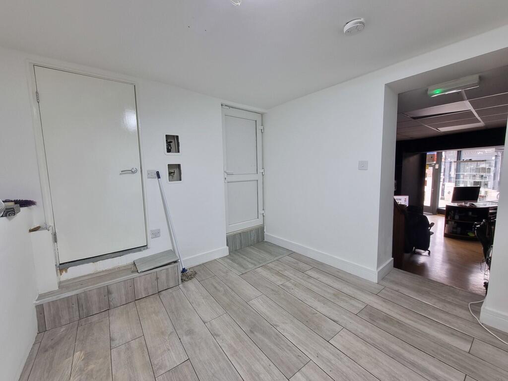 House in Rushden, North Northamptonshire - View 5