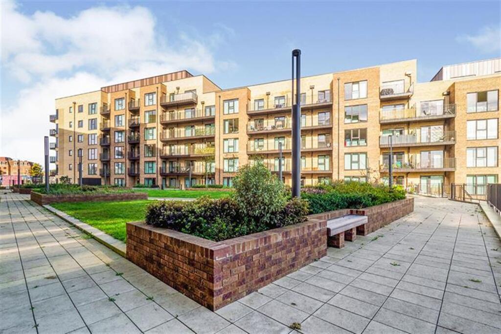 Main image of property: 1 bedroom property in St Andrews Road, Uxbridge