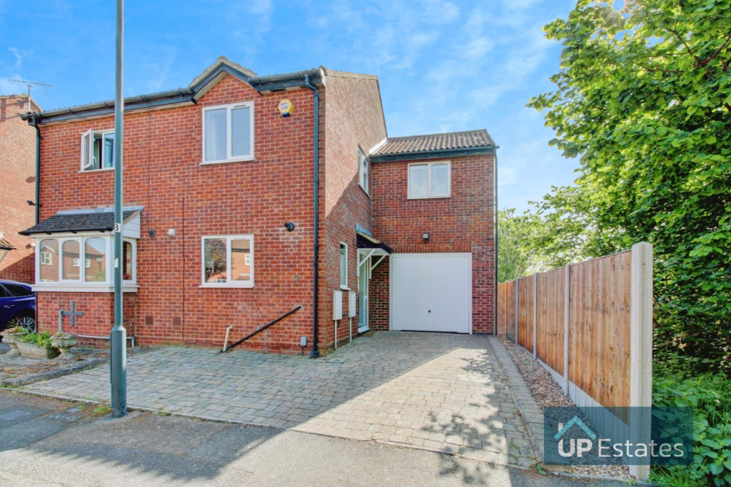 Main image of property: Moncrieff Drive, Leamington Spa