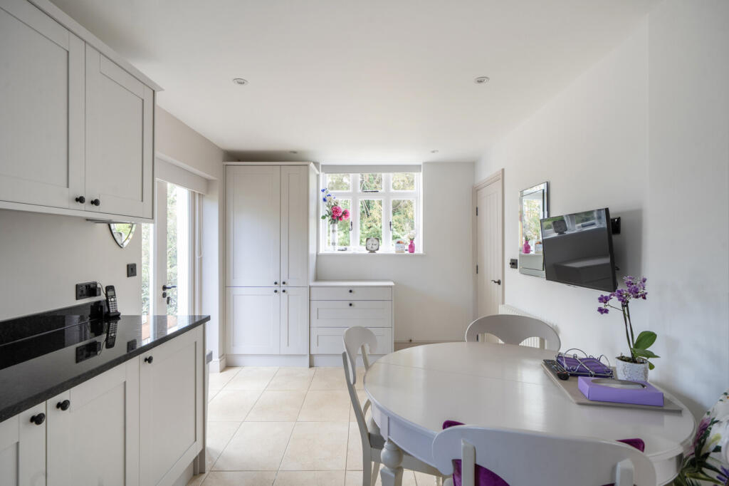 House in London, Mill Hill - View 4