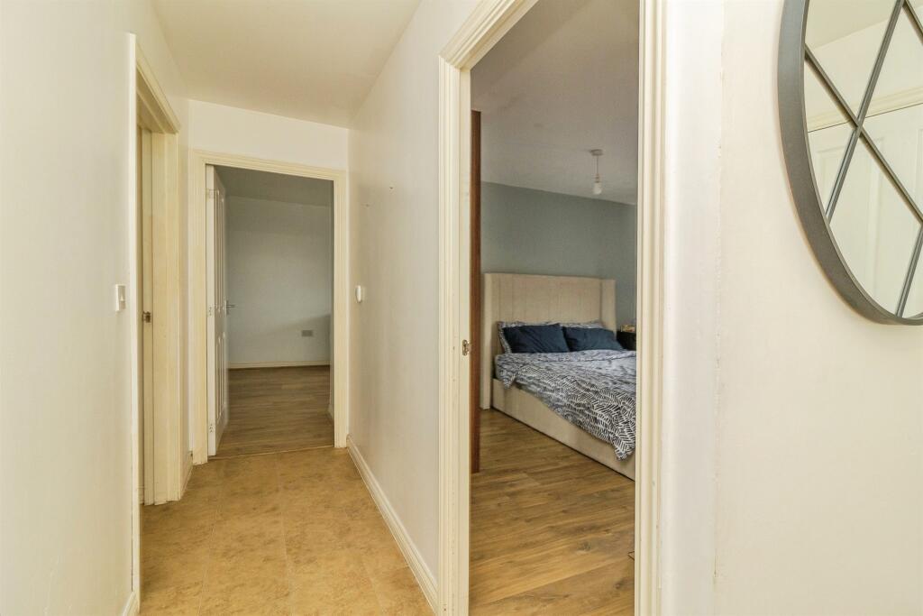 Apartment in Milton Keynes, Broughton Gate, Broughton and Milton Keynes - View 3