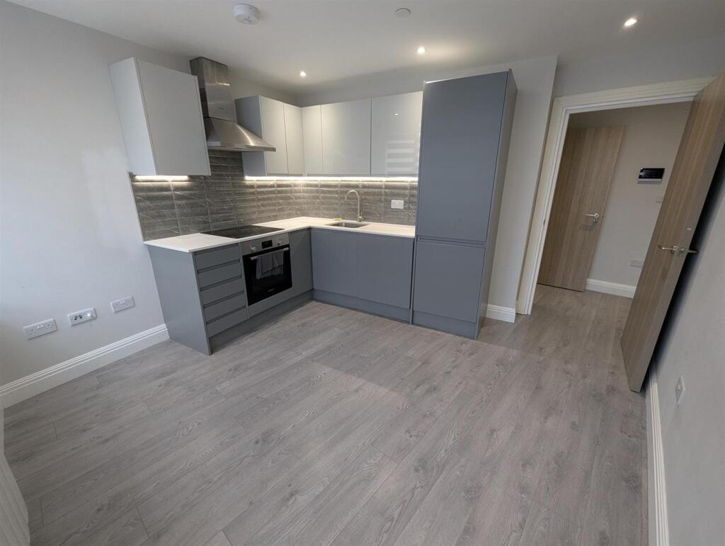 Main image of property: Flat 3 Francis House, 760-762 Barking Road, LONDON