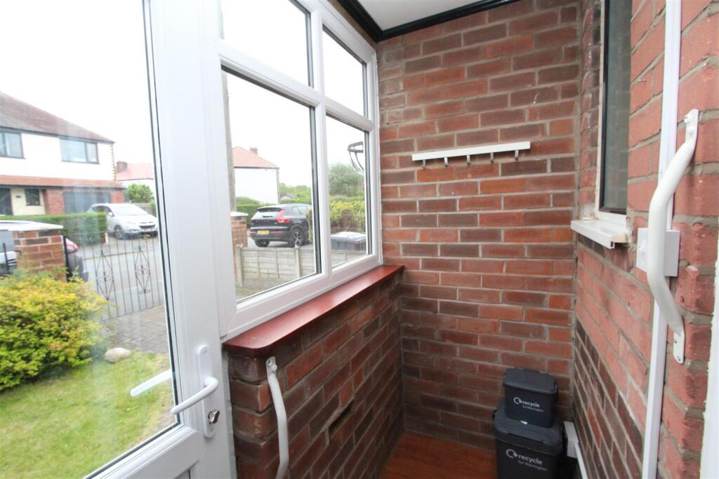 Whitesands Road, Lymm photo 4