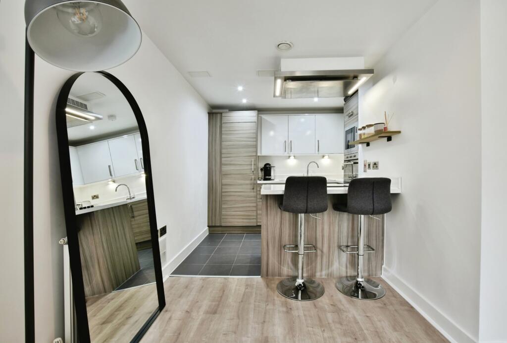 Apartment in Trafford, Greater Manchester - More