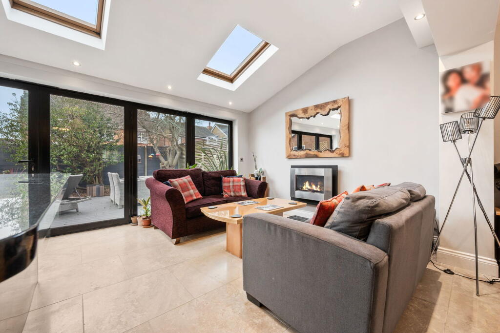 House in Chorley, Heath Charnock - View 4