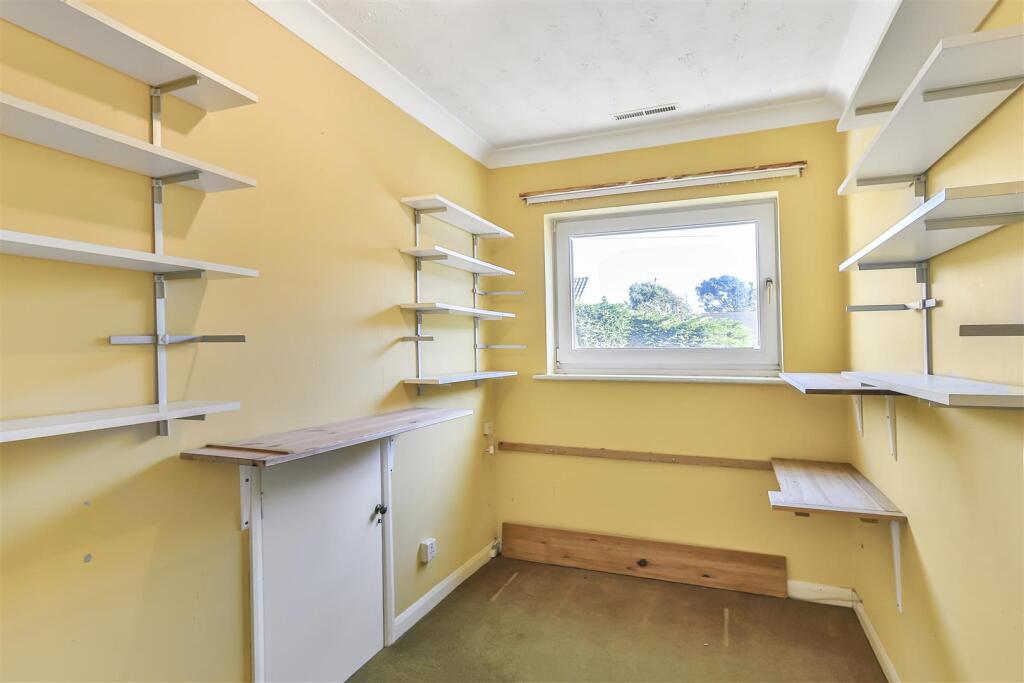 Additional image 23 of Sandbanks Road, Lilliput