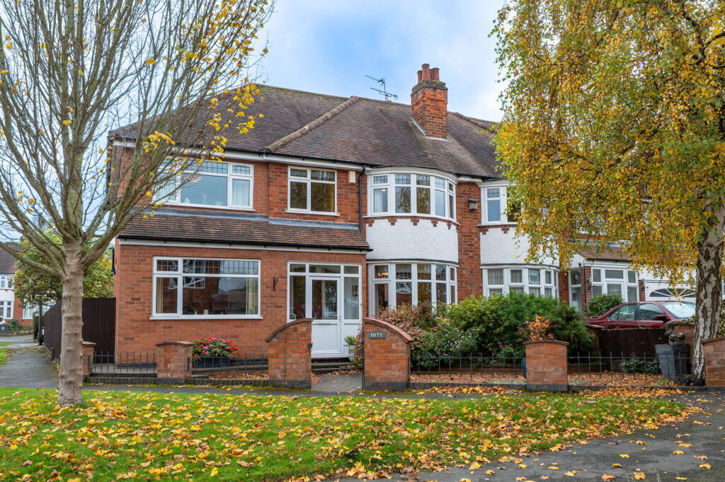Main image of property: Oakfield Avenue, Birstall, Leicester, LE4 3DR