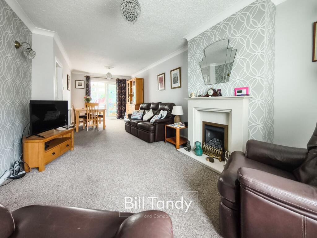House in Lichfield, Burntwood - View 3
