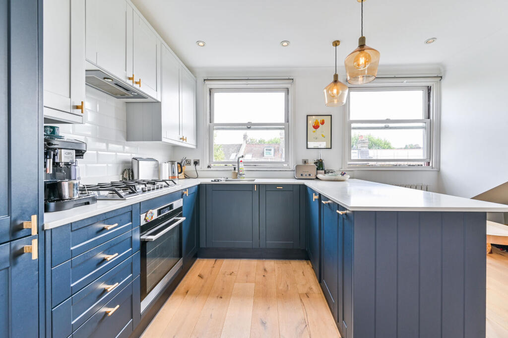 Apartment in London, Highbury - View 6