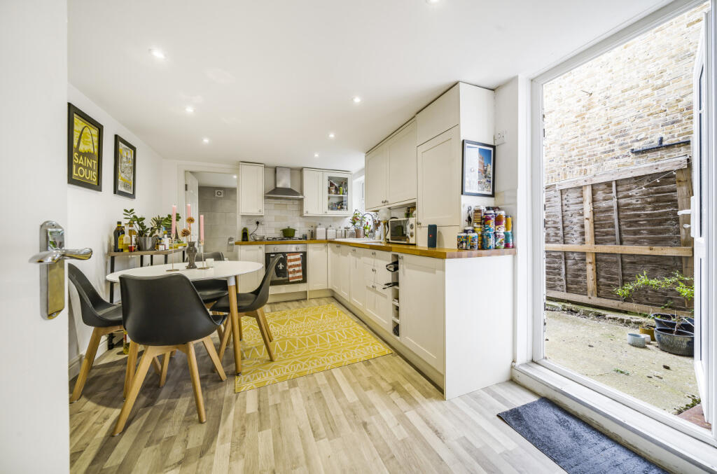 Main image of property: Chetwode Road