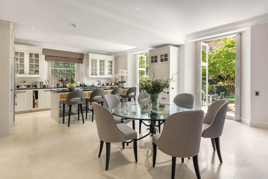 Apartment in London - View 5