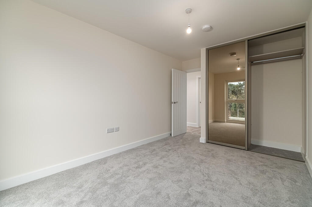 Apartment in Hunslet House, North Northamptonshire - View 5