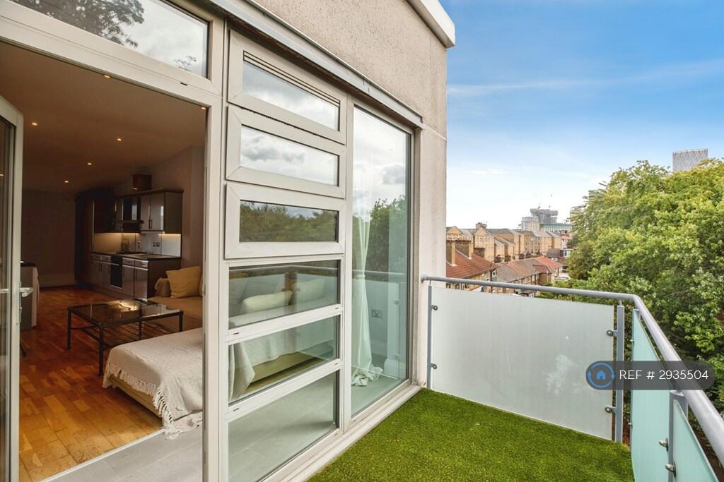 Apartment in London, Rotherhithe - View 3