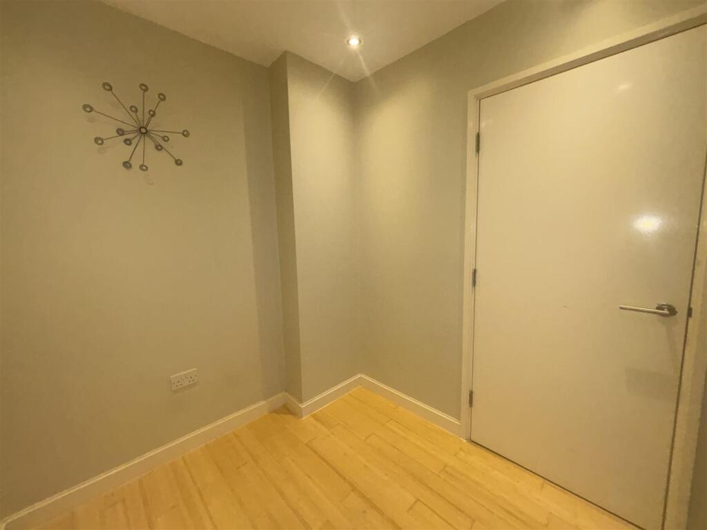 Apartment in Manchester - View 5