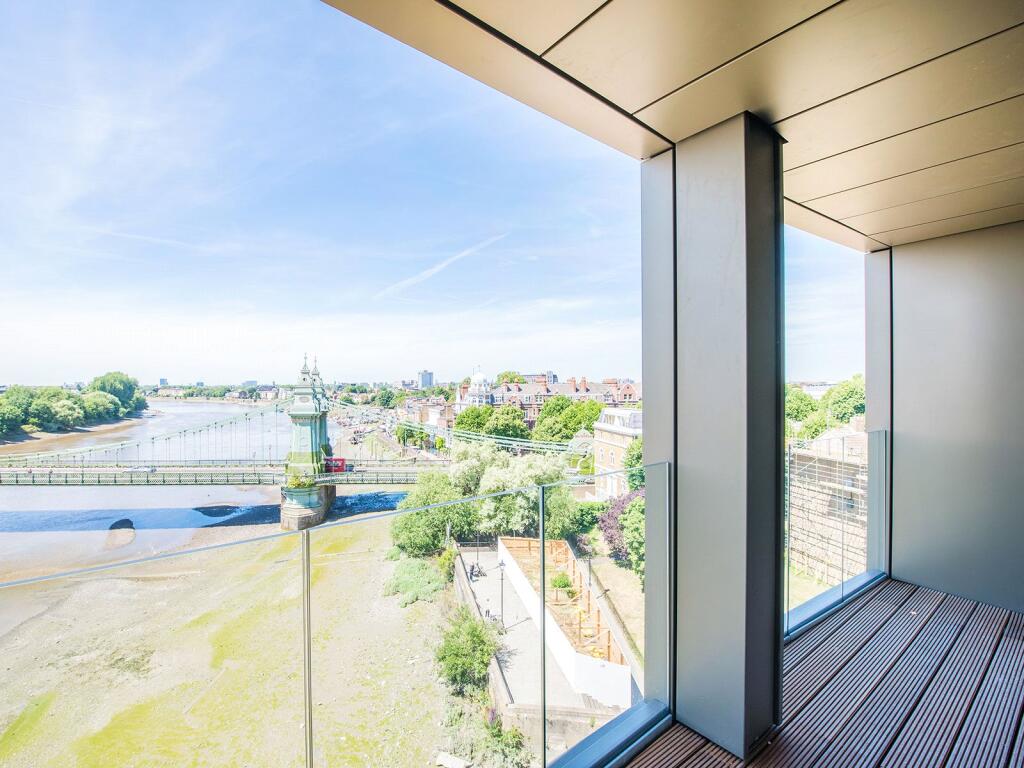 Apartment in London - View 3