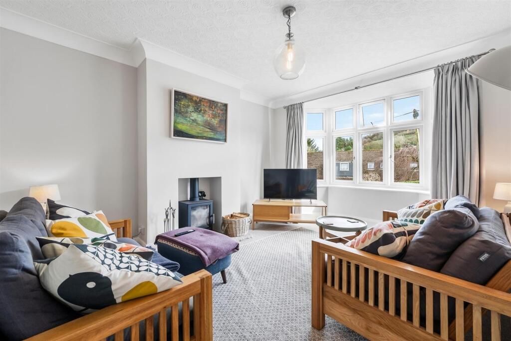 House in Derbyshire Dales, Starkholmes, Matlock Town - More