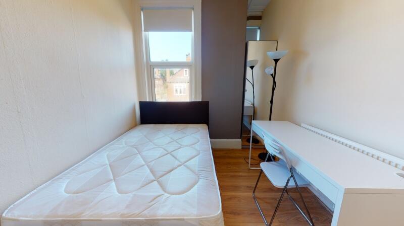 Brudenell Road, Hyde Park, Leeds – pohled 3