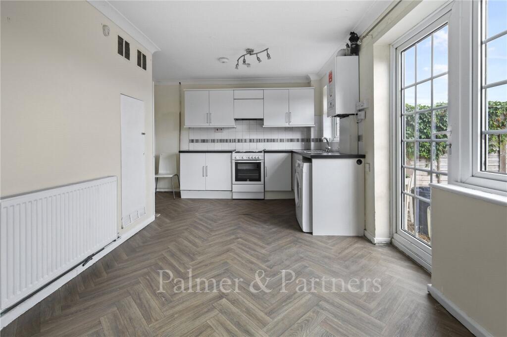 House in Colchester, Greenstead Estate, Greenstead - View 3