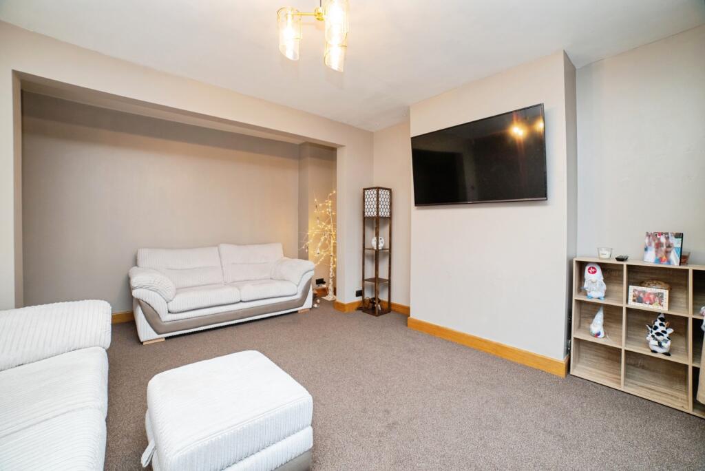 Columbia Avenue, Sutton-in-Ashfield, NG17 photo 3