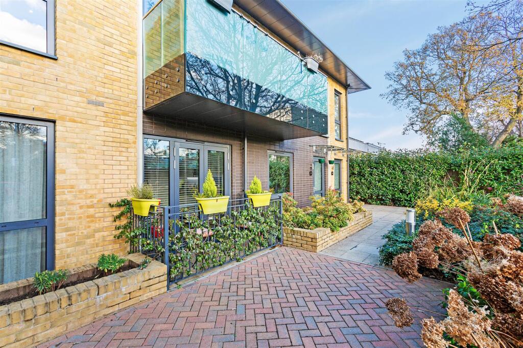 Main image of property: Westleigh Avenue, Putney, SW15