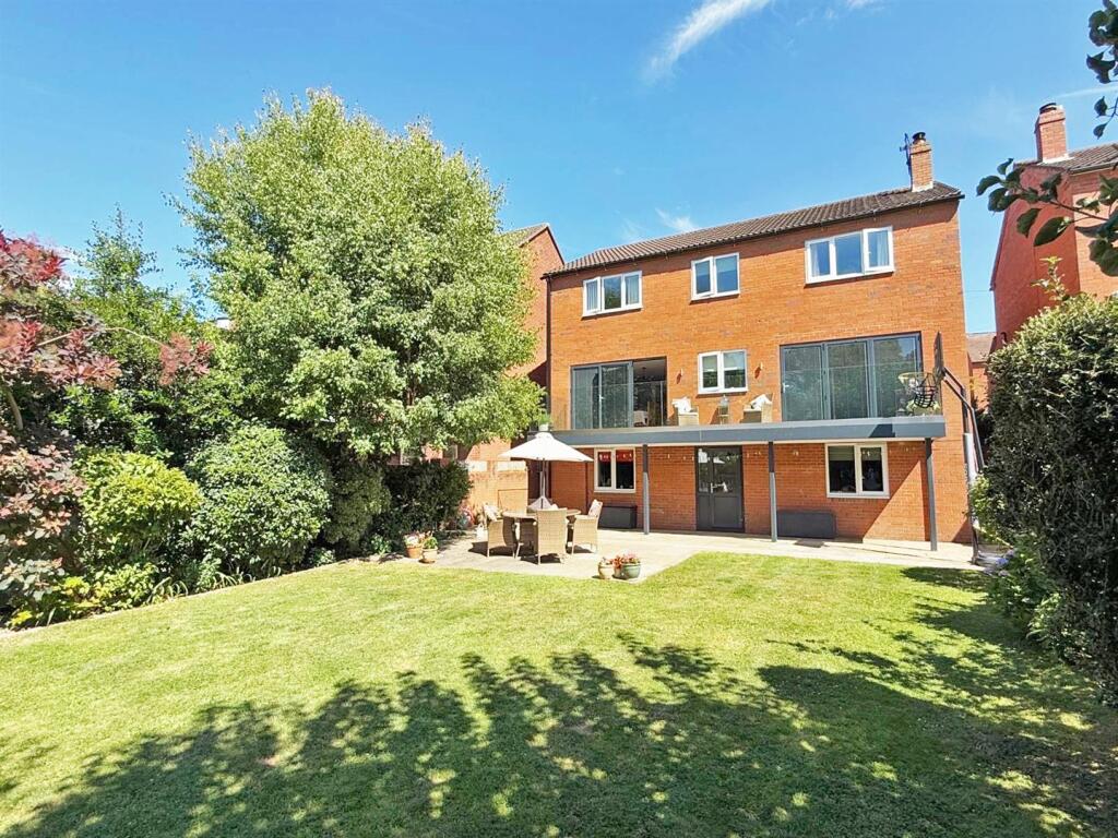 Main image of property: Underdale Road, Shrewsbury