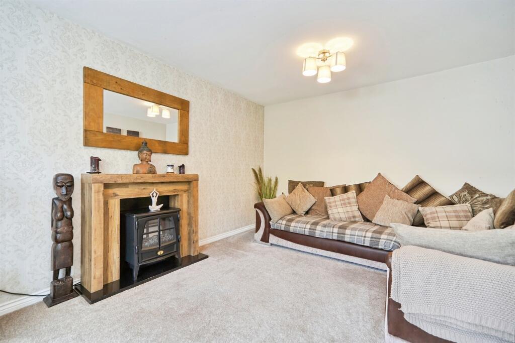 House in Bradford, Baildon - View 4