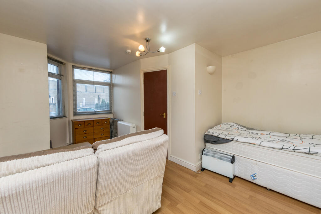 Apartment in Leeds, Hyde Park - View 5