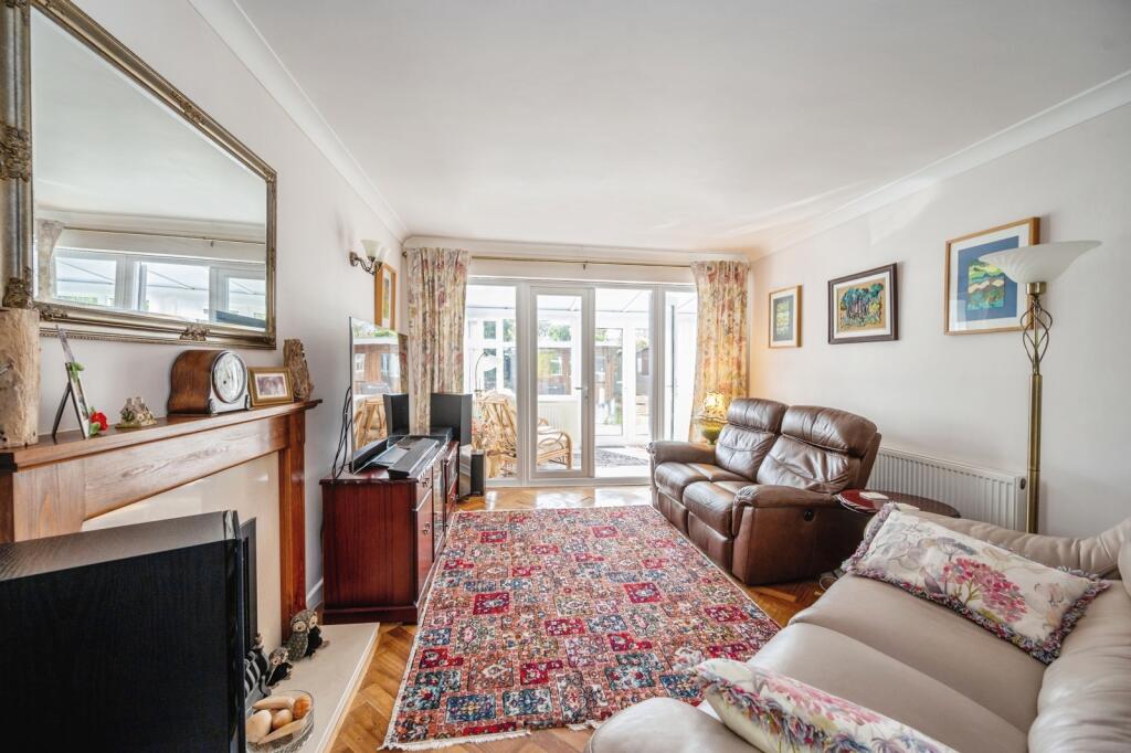 House in Havant, Hampshire - View 3