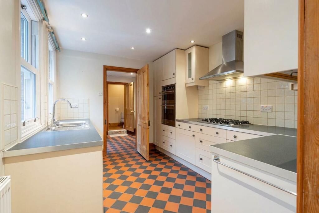 House in York, Carlton Miniott - More