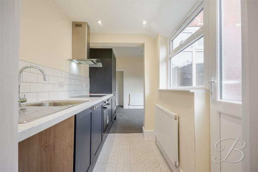House in Ashfield, Sutton in Ashfield, Nottinghamshire - View 4