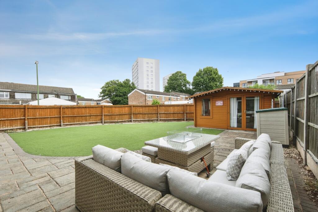 Piccadilly Close, BIRMINGHAM, West Midlands, B37 - View 4