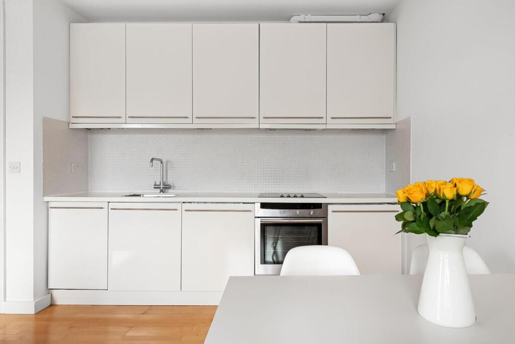 Apartment in London - View 2