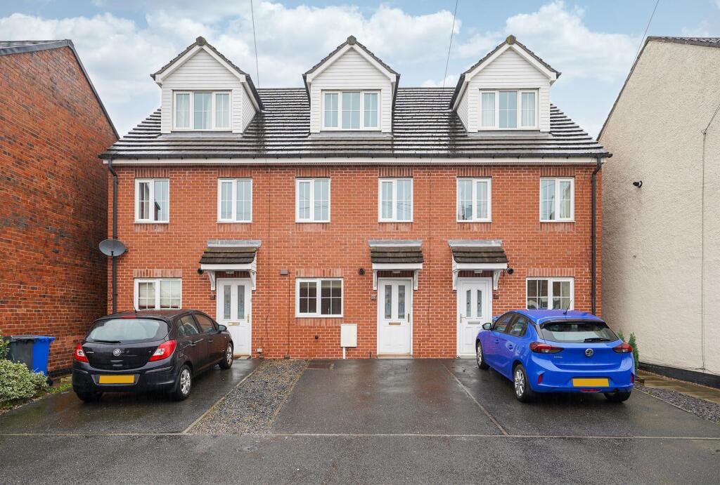 3-bed terraced on King Street North, Chesterfield, S41, £180,000