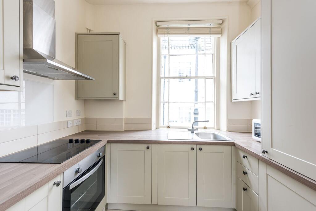 Apartment in London - View 5