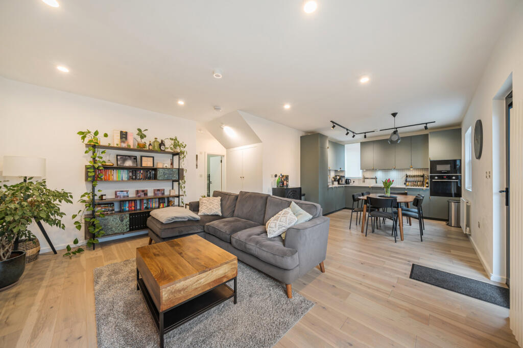 Main image of property: Ravenscroft Road, Beckenham